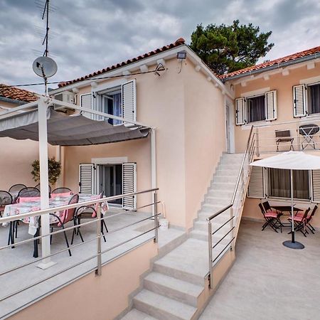 Apartments Ljubica Veli Losinj Exterior photo