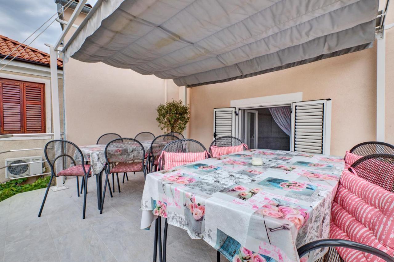 Apartments Ljubica Veli Losinj Exterior photo