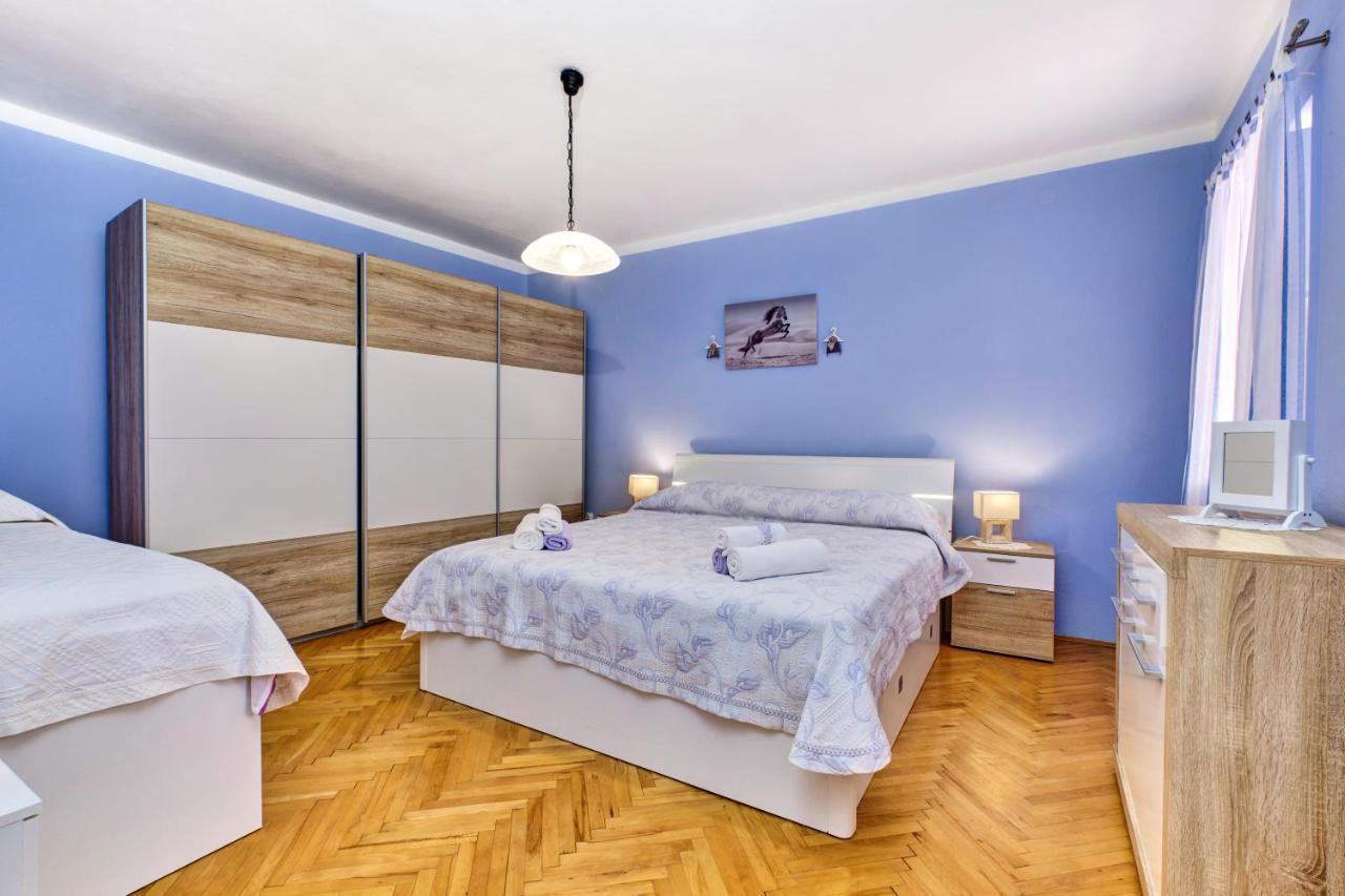 Apartments Ljubica Veli Losinj Exterior photo